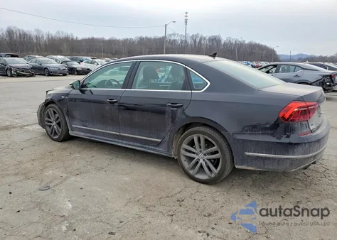 2017 Volkswagen Passat R-Line z USA, uszkodzony, nr VIN 1VWDT7A37HC009974